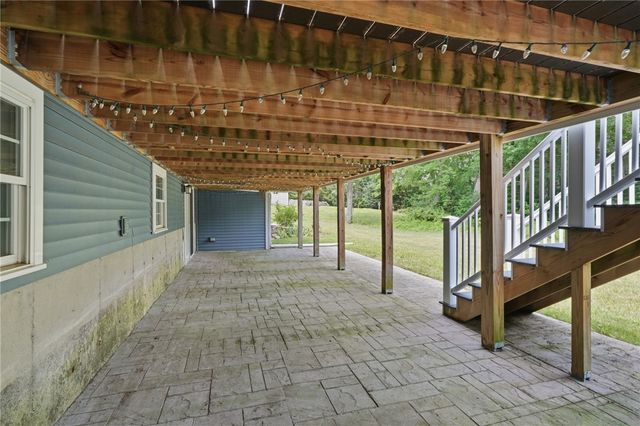 10 Stirling Drive, Glocester, RI 02857