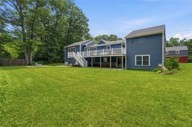 10 Stirling Drive, Glocester, RI 02857