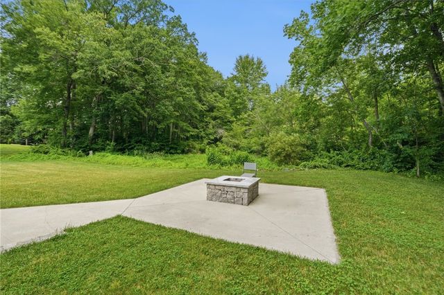 10 Stirling Drive, Glocester, RI 02857