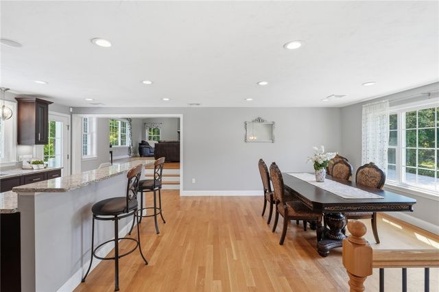 10 Stirling Drive, Glocester, RI 02857