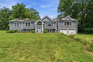 10 Stirling Drive, Glocester, RI 02857