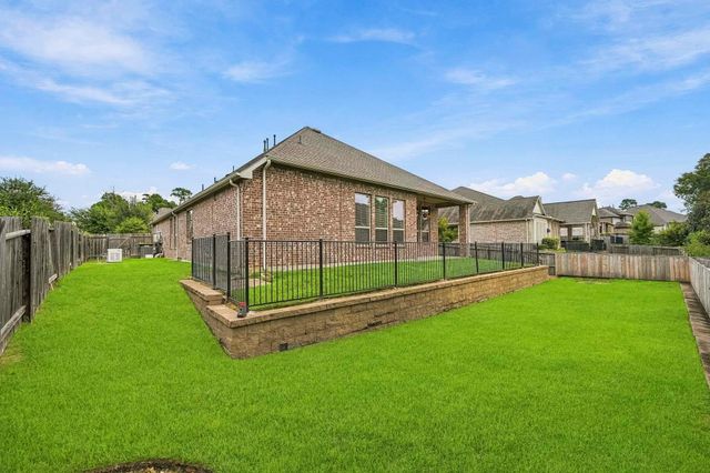 1503 Graystone Hills Drive, Conroe, TX 77304