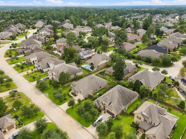1503 Graystone Hills Drive, Conroe, TX 77304