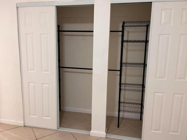 208 Wimbledon Lake Drive 208, Plantation, FL 33324