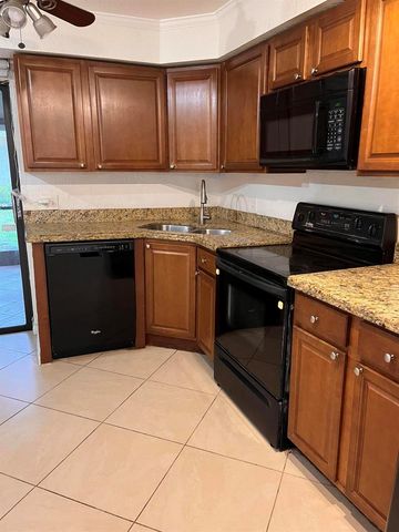 208 Wimbledon Lake Drive 208, Plantation, FL 33324