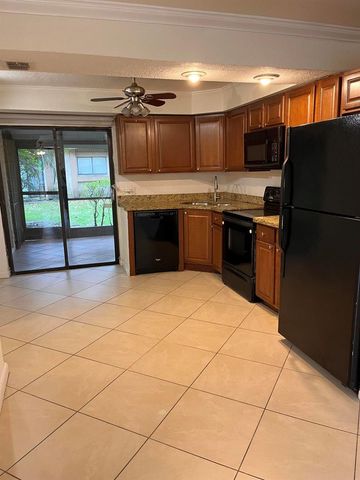208 Wimbledon Lake Drive 208, Plantation, FL 33324