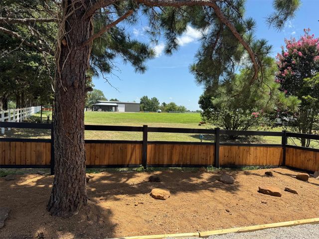 8690 E FM 922, Valley View, TX 76272