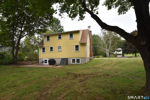 28 Hickory Road, Colchester, CT 06415