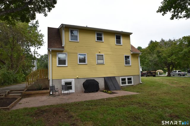 28 Hickory Road, Colchester, CT 06415