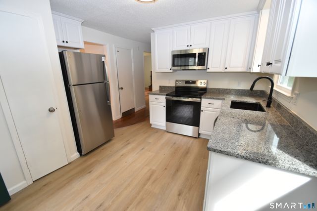 28 Hickory Road, Colchester, CT 06415