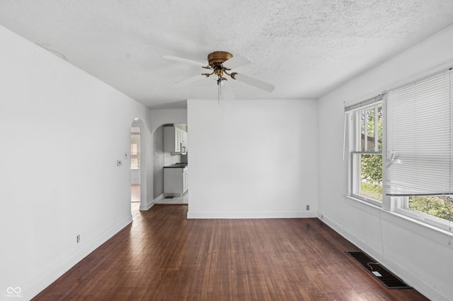 6335 E 16th Street, Indianapolis, IN 46219