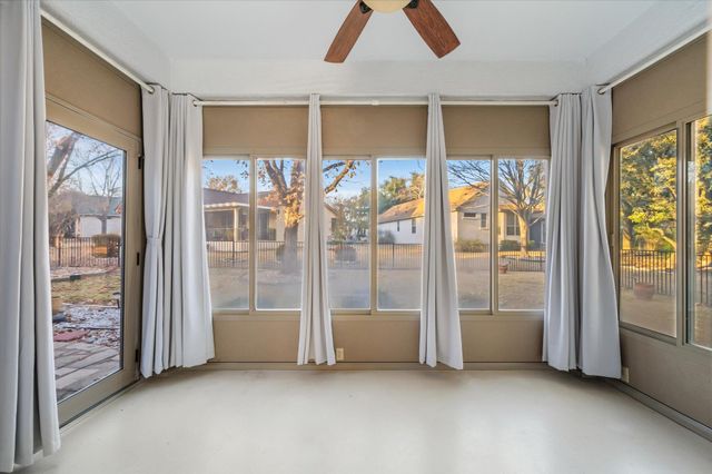 112 Lone Star DR, Georgetown, TX 78633