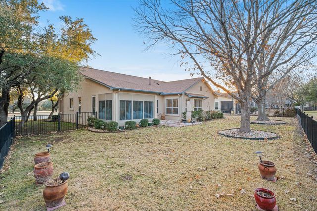 112 Lone Star DR, Georgetown, TX 78633