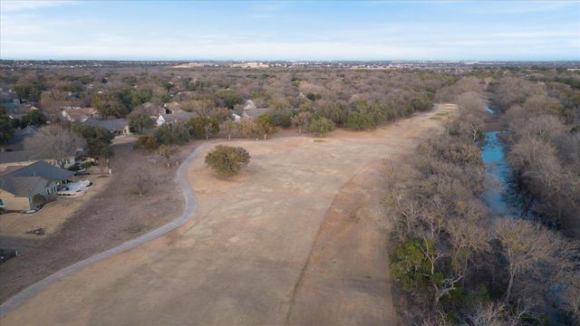 112 Lone Star DR, Georgetown, TX 78633