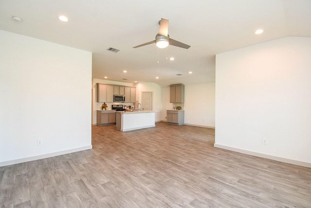 1614 Mountain Echo Drive, Richmond, TX 77469