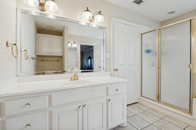 123 Crestridge Drive 11, Cedar Hill, TX 75104