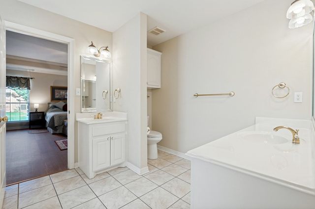 123 Crestridge Drive 11, Cedar Hill, TX 75104