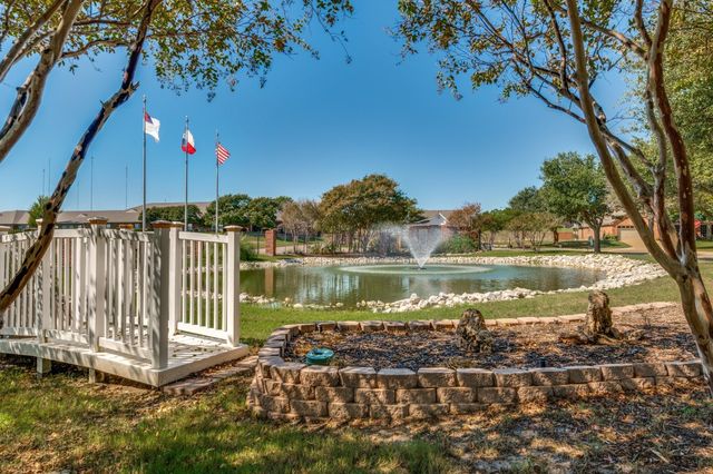 123 Crestridge Drive 11, Cedar Hill, TX 75104