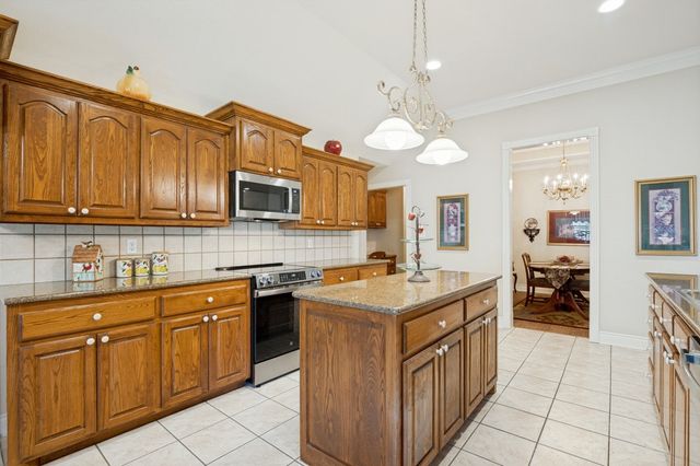 123 Crestridge Drive 11, Cedar Hill, TX 75104