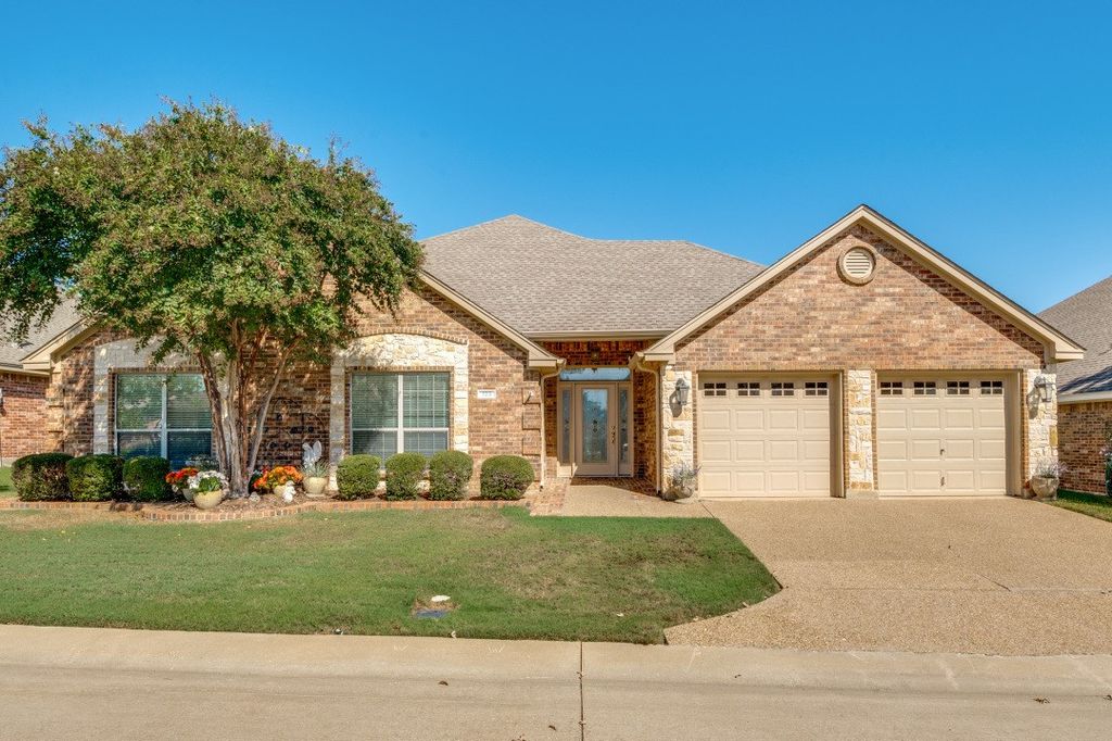 123 Crestridge Drive 11, Cedar Hill, TX 75104