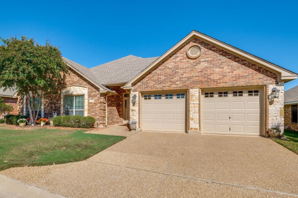 123 Crestridge Drive 11, Cedar Hill, TX 75104 — photo 2