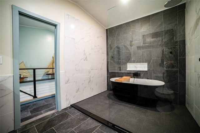 153 Passion Play Road, Eureka Springs, AR 72632