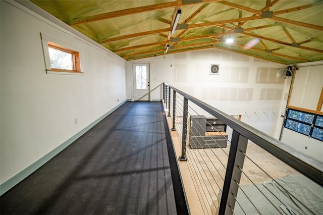 153 Passion Play Road, Eureka Springs, AR 72632