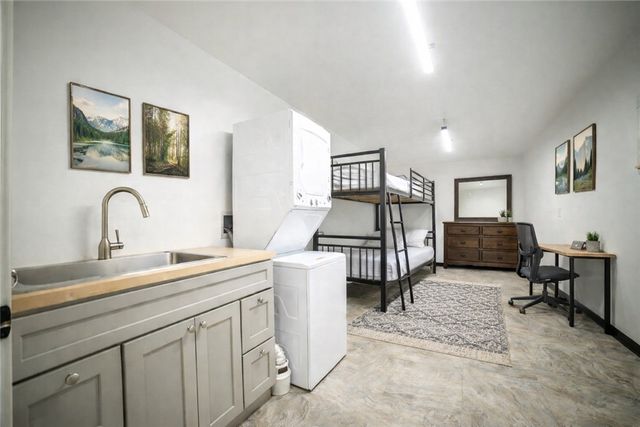 153 Passion Play Road, Eureka Springs, AR 72632