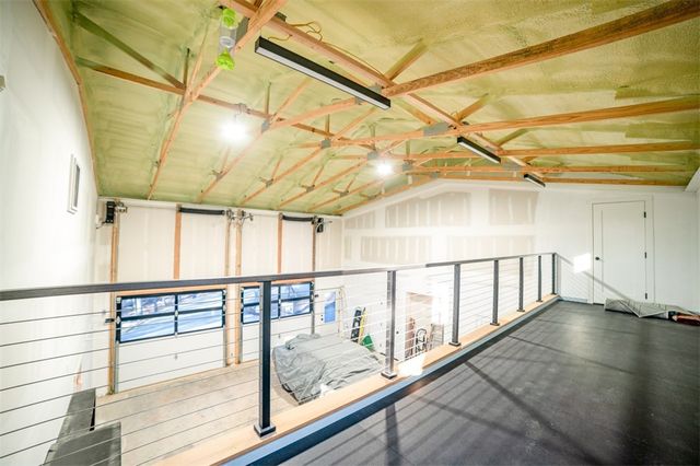 153 Passion Play Road, Eureka Springs, AR 72632