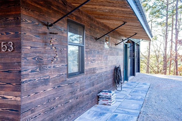 153 Passion Play Road, Eureka Springs, AR 72632