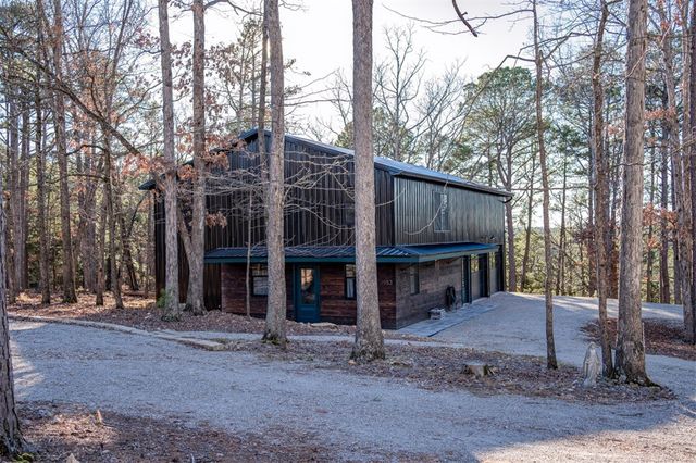 153 Passion Play Road, Eureka Springs, AR 72632