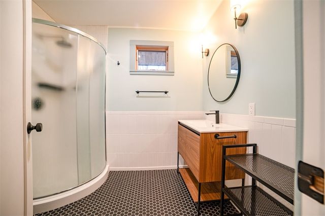 153 Passion Play Road, Eureka Springs, AR 72632