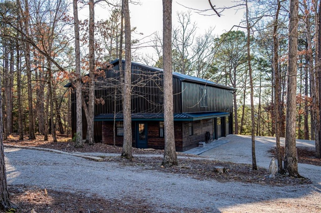 153 Passion Play Road, Eureka Springs, AR 72632