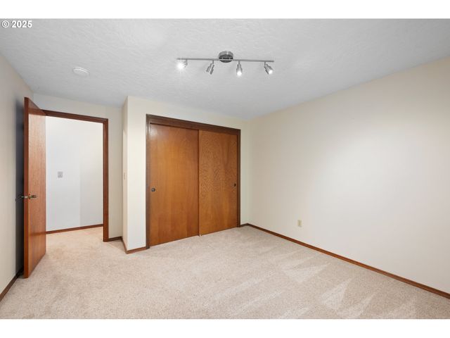 4415 POPLAR Way, Longview, WA 98632