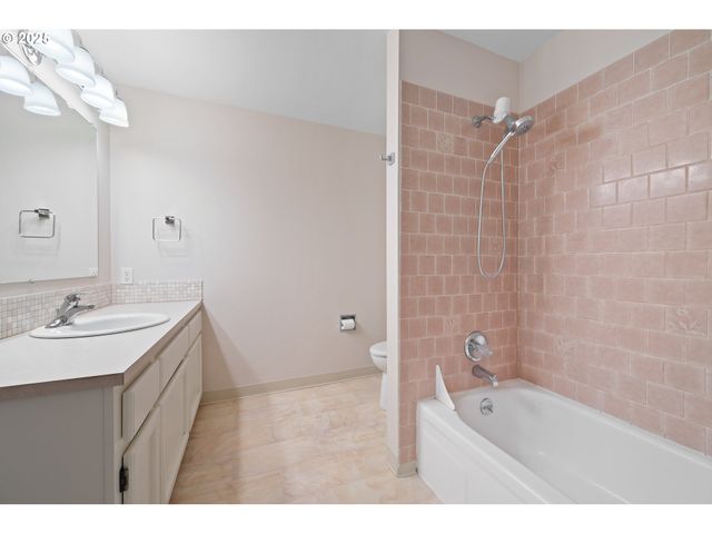 4415 POPLAR Way, Longview, WA 98632