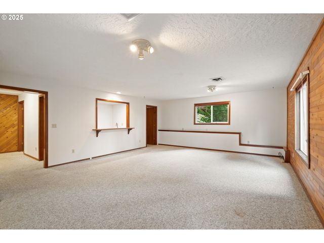 4415 POPLAR Way, Longview, WA 98632