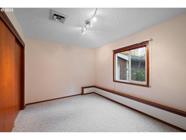 4415 POPLAR Way, Longview, WA 98632