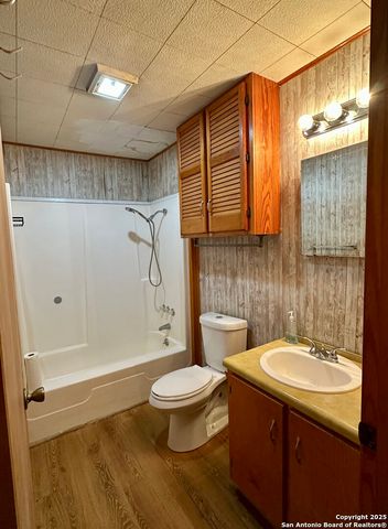 224 Hazen, Sinton, TX 78387