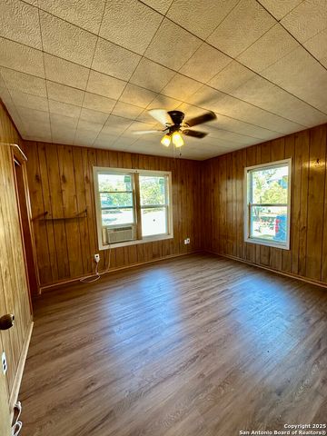 224 Hazen, Sinton, TX 78387