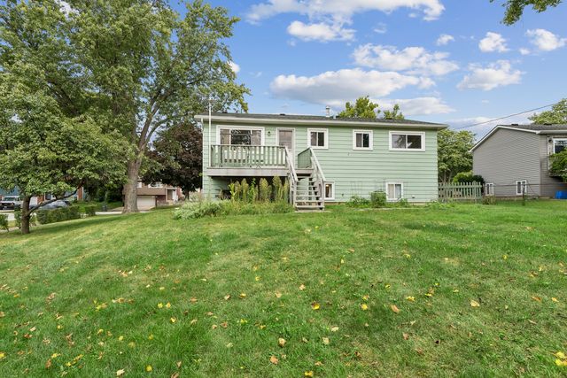 2613 Willow Avenue, Woodridge, IL 60517