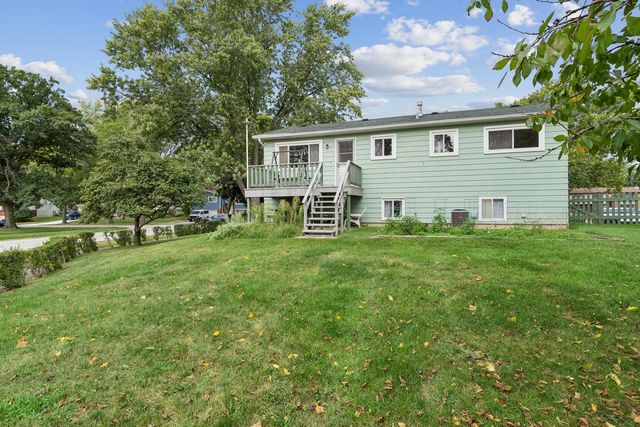 2613 Willow Avenue, Woodridge, IL 60517