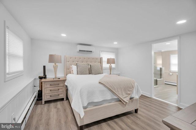 2 PIN OAK TRL, Medford, NJ 08055