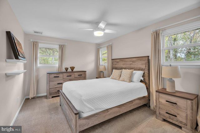 2 PIN OAK TRL, Medford, NJ 08055