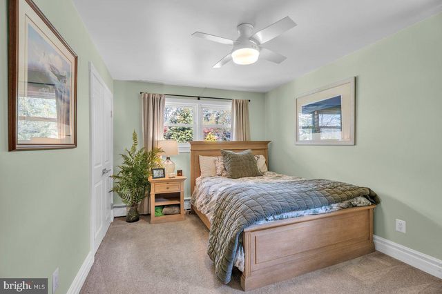 2 PIN OAK TRL, Medford, NJ 08055