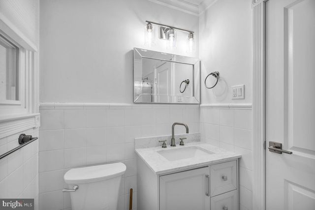 2 PIN OAK TRL, Medford, NJ 08055