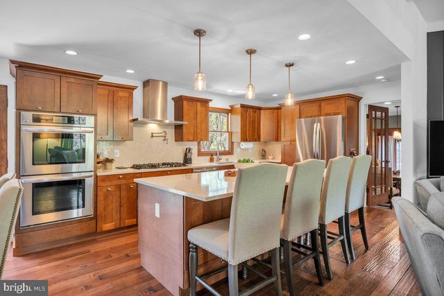 2 PIN OAK TRL, Medford, NJ 08055