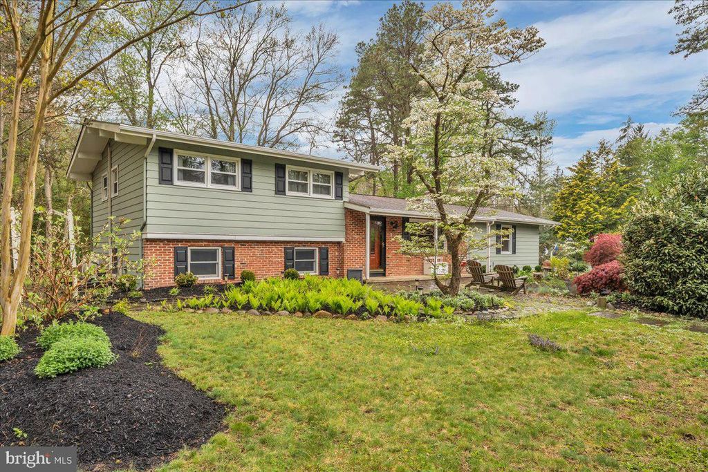 2 PIN OAK TRL, Medford, NJ 08055