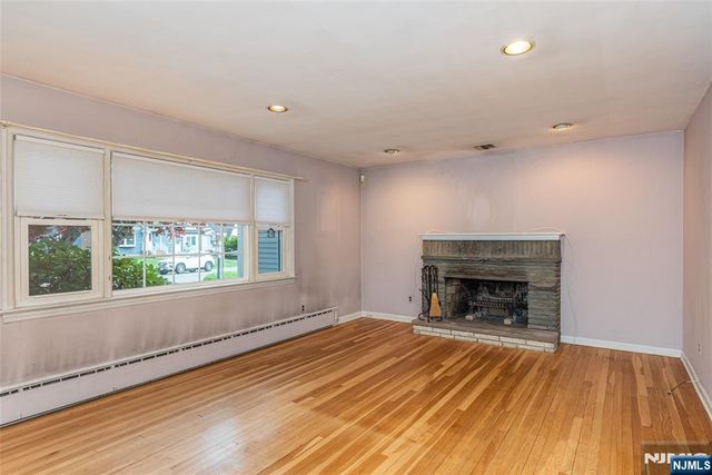 51 Chestnut Drive, Wayne, NJ 07470