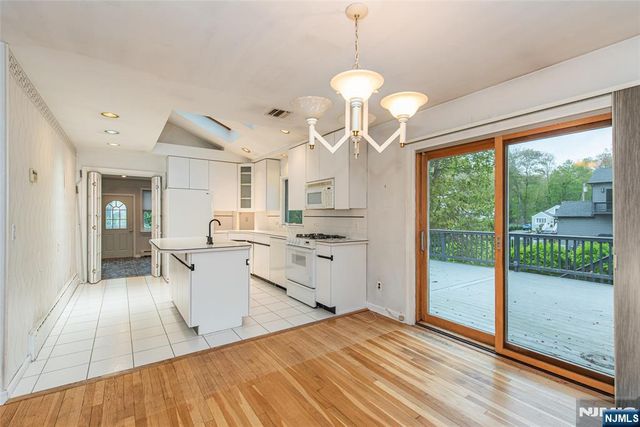 51 Chestnut Drive, Wayne, NJ 07470