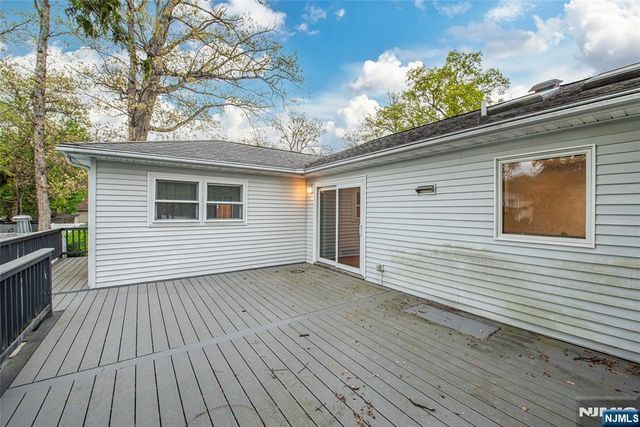 51 Chestnut Drive, Wayne, NJ 07470